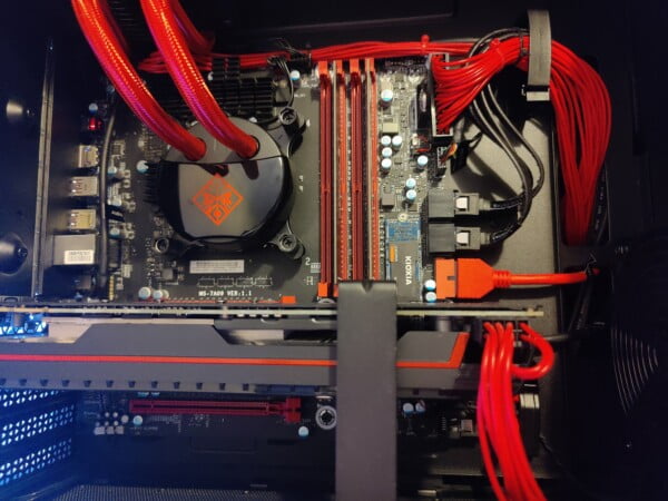 HP OMEN X900 - Image 8