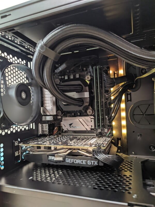 Intel i7 9700k GTX1660S 32GB RAM - Image 12