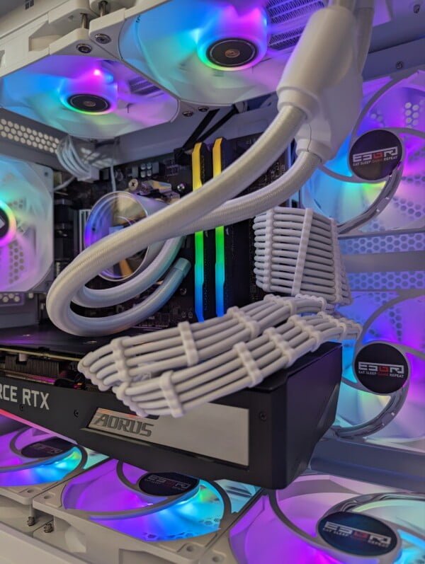 Ryzen 7 5800x 16GB RTX3070 White - Image 12