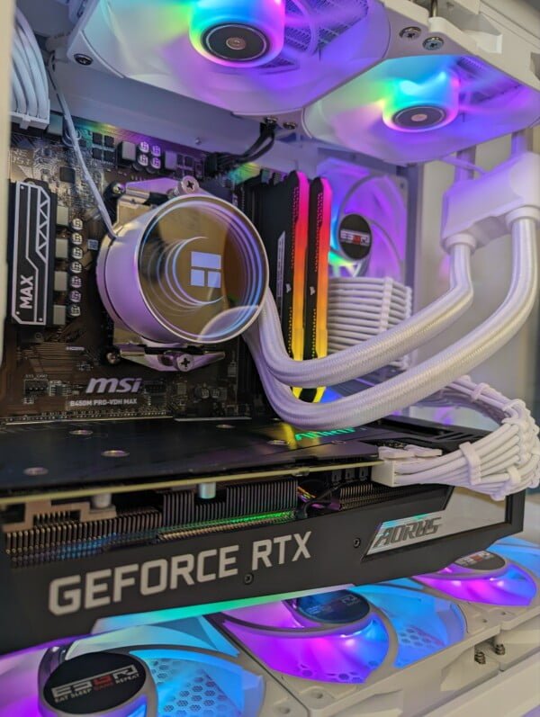 Ryzen 7 5800x 16GB RTX3070 White - Image 3