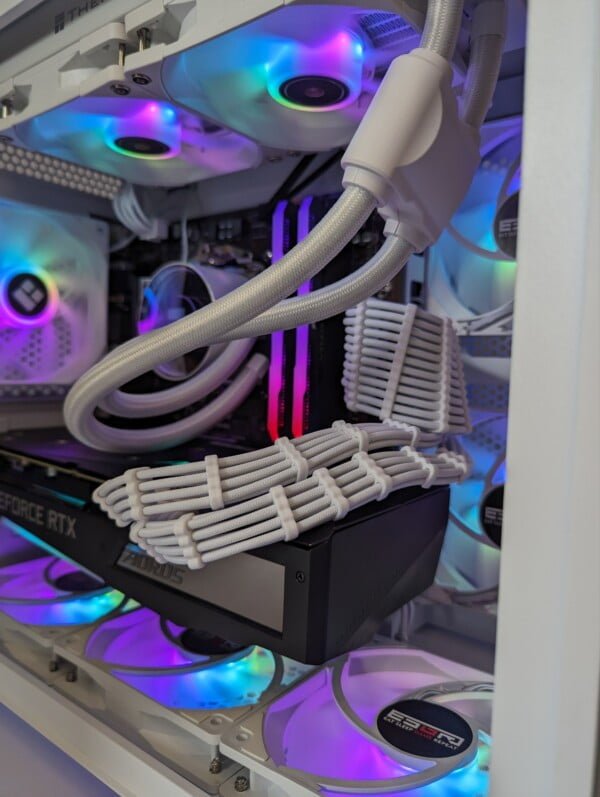 Ryzen 7 5800x 16GB RTX3070 White - Image 2