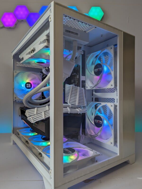 Ryzen 7 5800x 16GB RTX3070 White