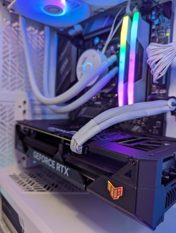 Ryzen 7800x3D 32GB DDR5 RTX4070 WHITE - Image 9