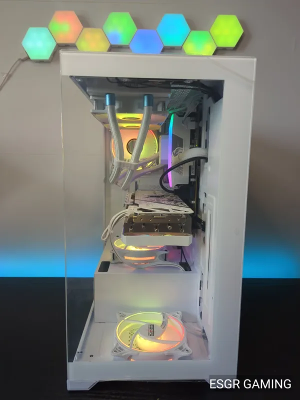 WHITE Ryzen 9 7900x 32GB DDR5 RX7900 GRE - Image 4